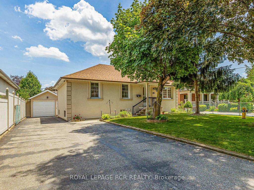 









25


Ann Arbour

Road,
Toronto,




ON
M9M 2J5

