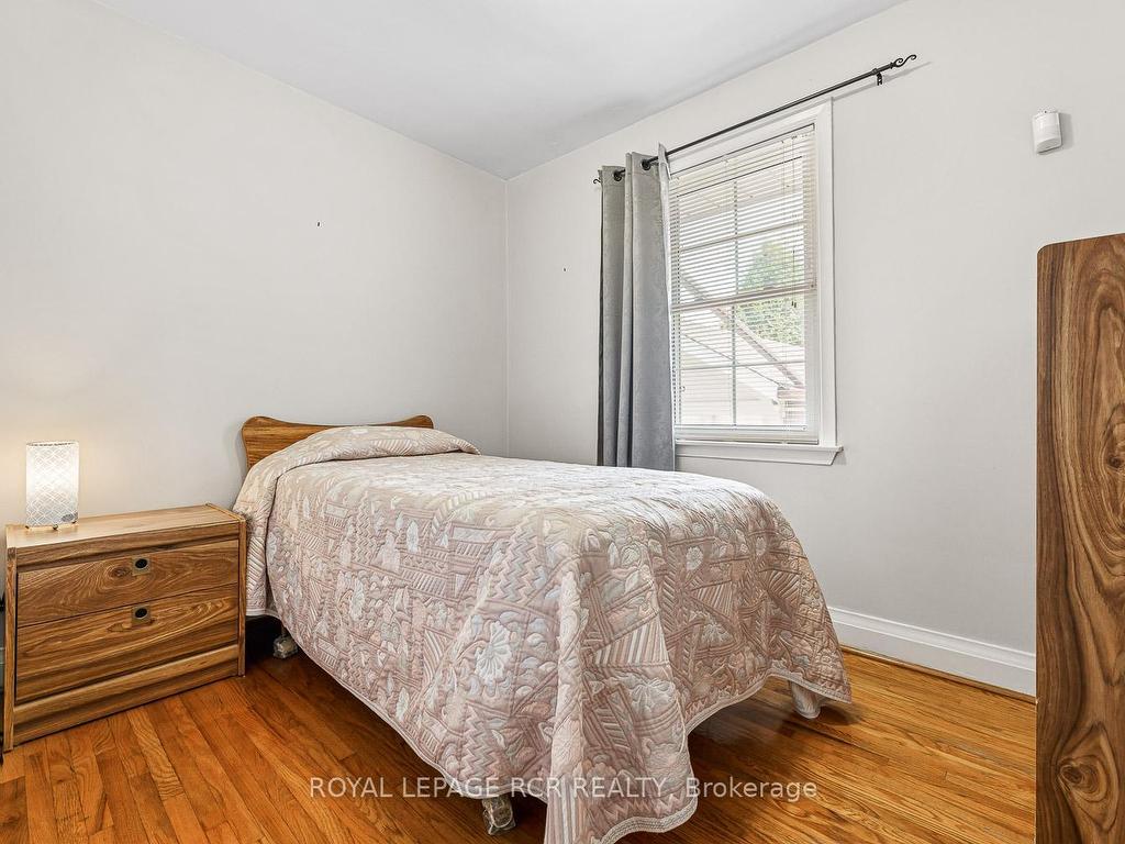 









25


Ann Arbour

Road,
Toronto,




ON
M9M 2J5

