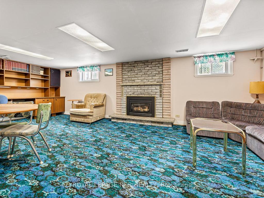 









25


Ann Arbour

Road,
Toronto,




ON
M9M 2J5

