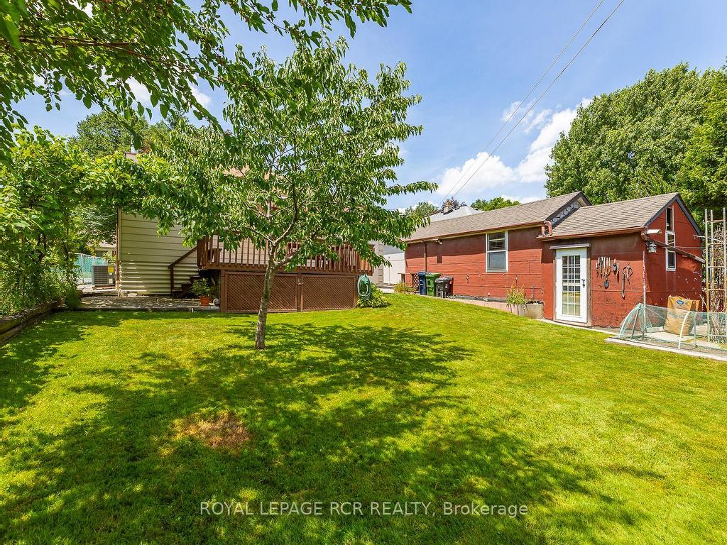 









25


Ann Arbour

Road,
Toronto,




ON
M9M 2J5

