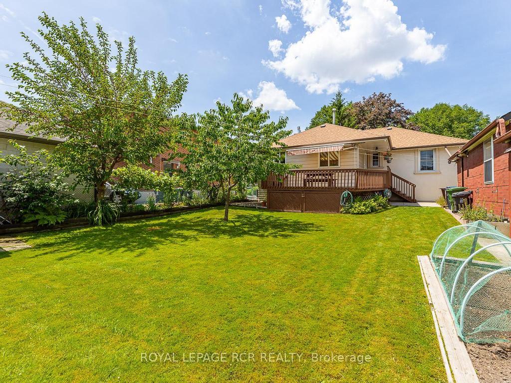 









25


Ann Arbour

Road,
Toronto,




ON
M9M 2J5

