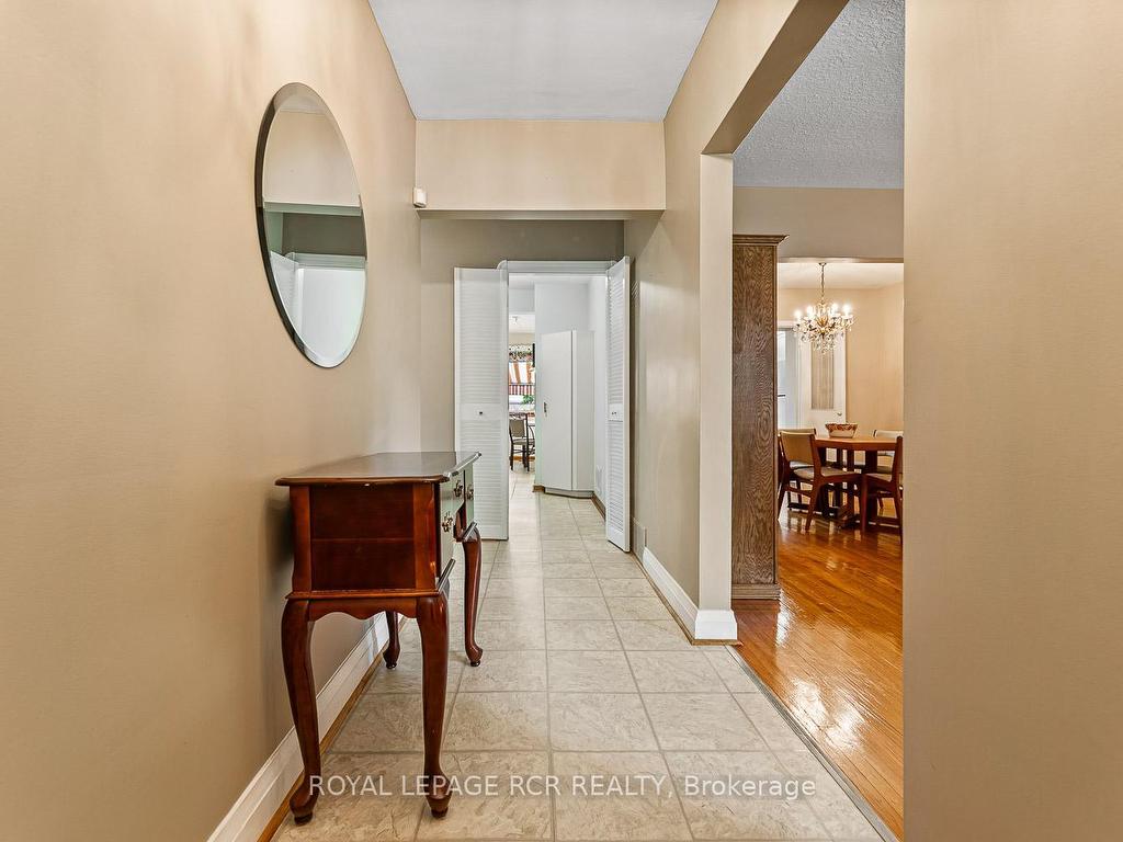 









25


Ann Arbour

Road,
Toronto,




ON
M9M 2J5

