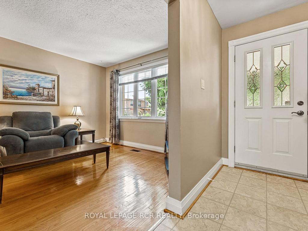 









25


Ann Arbour

Road,
Toronto,




ON
M9M 2J5

