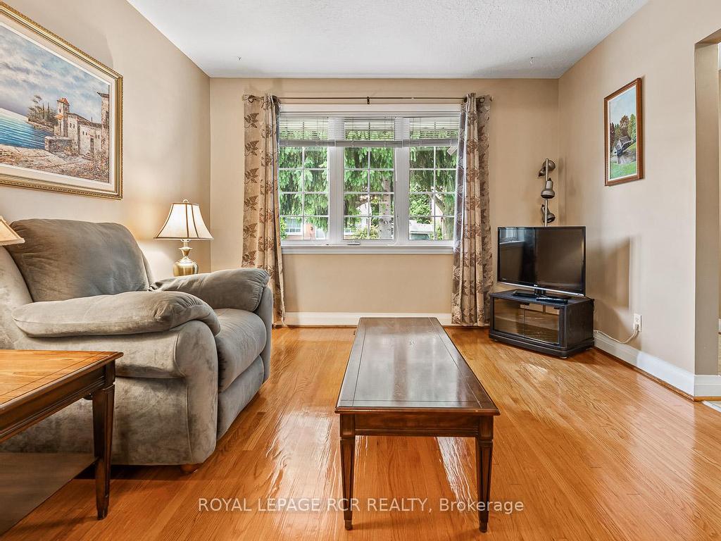 









25


Ann Arbour

Road,
Toronto,




ON
M9M 2J5

