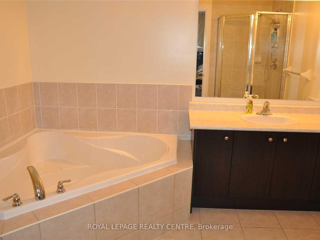 









651


Farmstead

Drive, 91,
Milton,




ON
L9T 7W2

