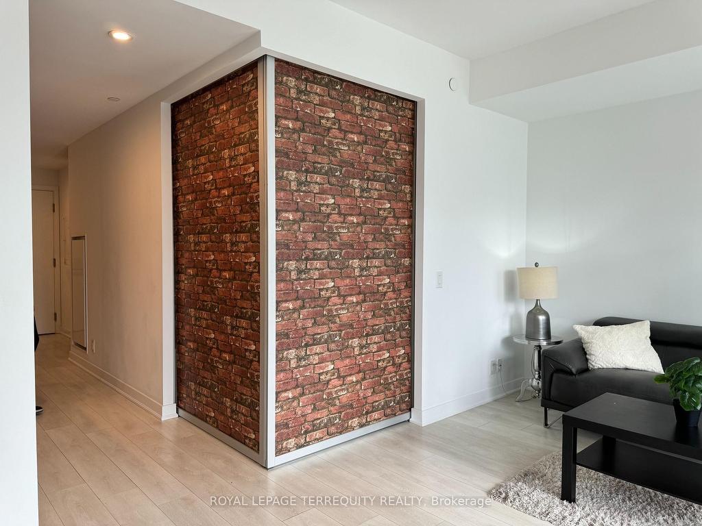 









120


Parliament

Street, 421,
Toronto,




ON
M5A 0N6


