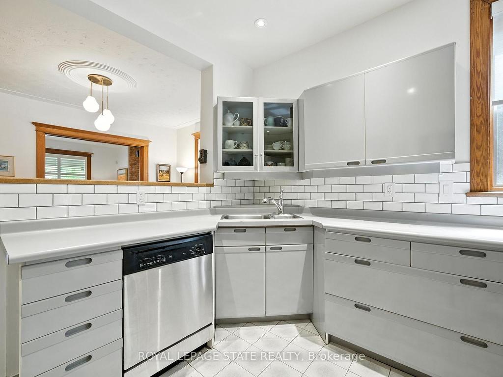 









137


Markland

Street,
Hamilton,




ON
L8P 2K3

