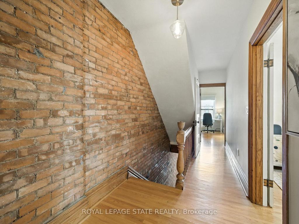 









137


Markland

Street,
Hamilton,




ON
L8P 2K3

