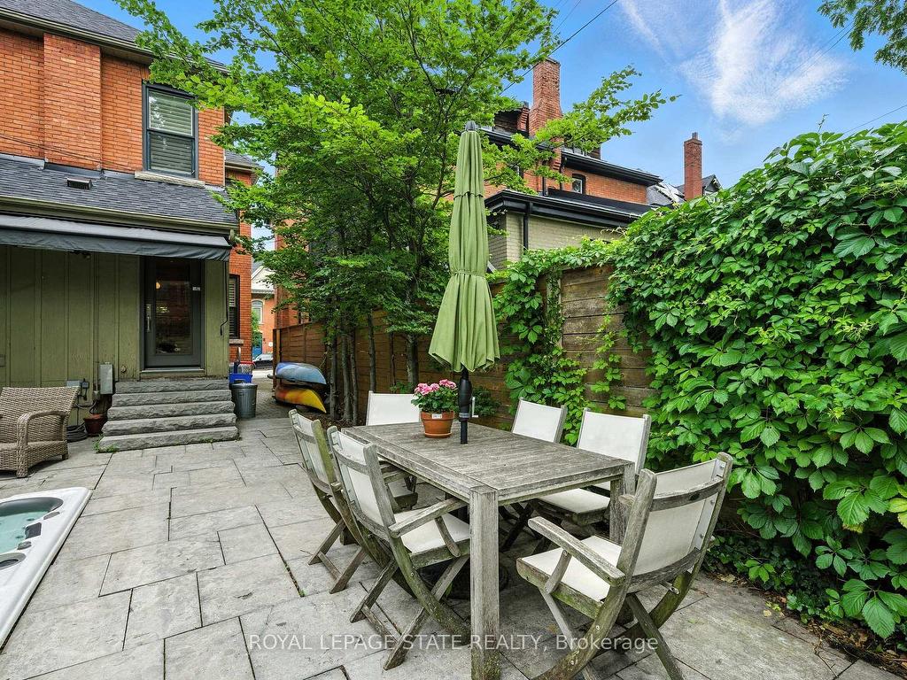 









137


Markland

Street,
Hamilton,




ON
L8P 2K3

