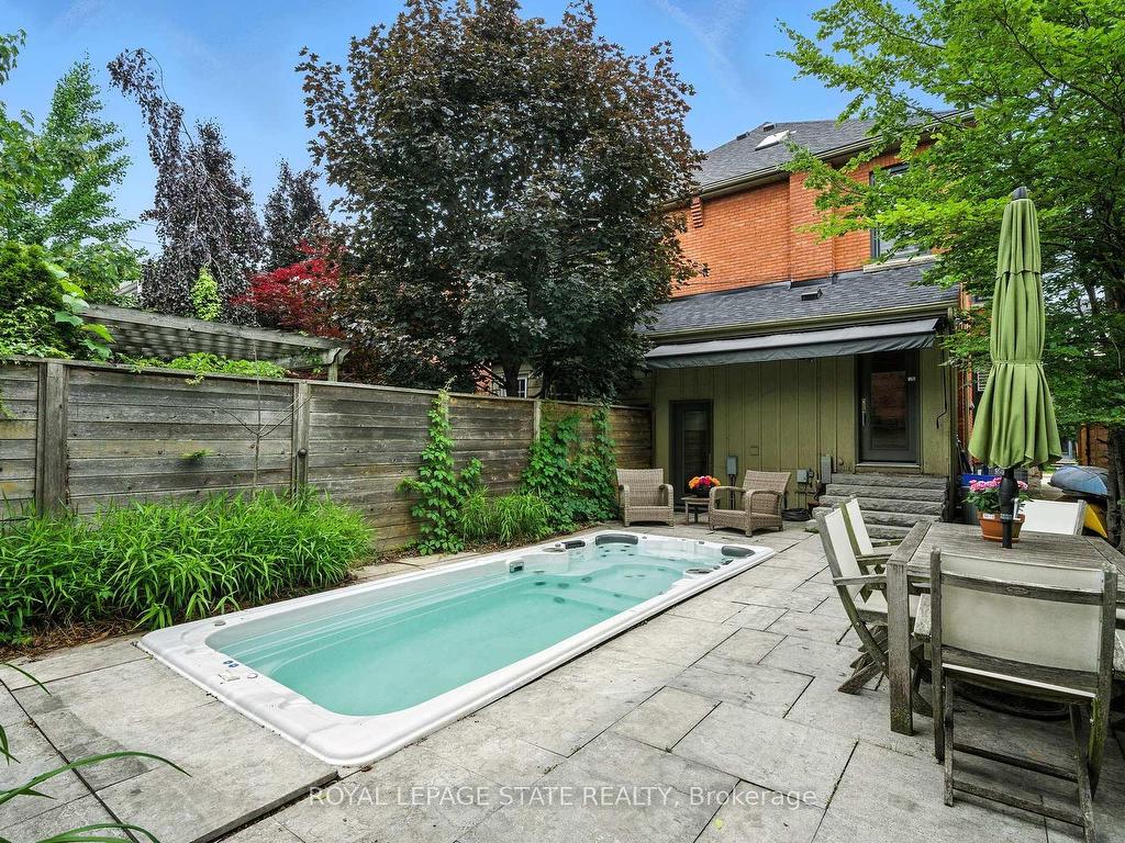 









137


Markland

Street,
Hamilton,




ON
L8P 2K3

