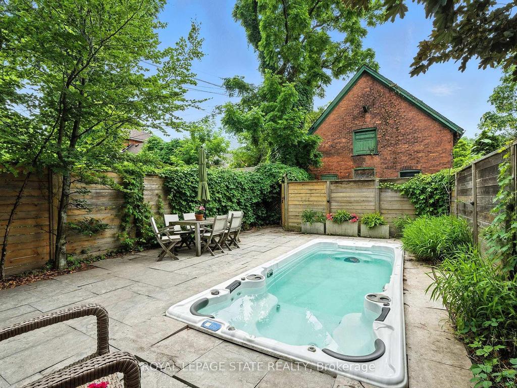









137


Markland

Street,
Hamilton,




ON
L8P 2K3

