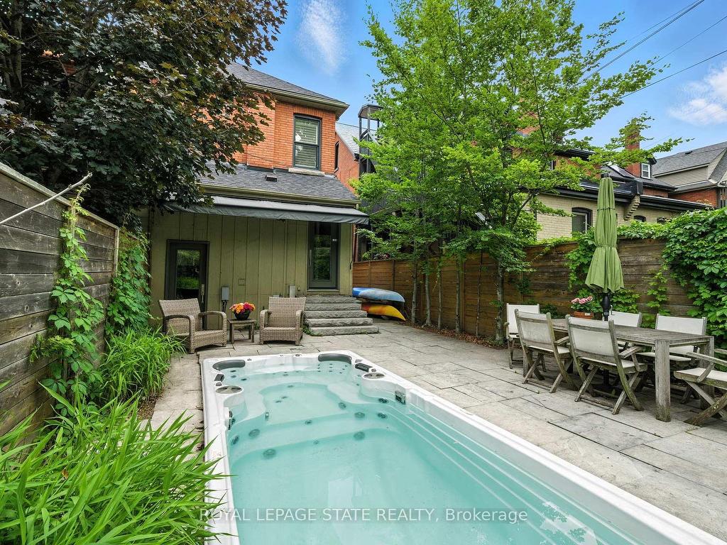 









137


Markland

Street,
Hamilton,




ON
L8P 2K3

