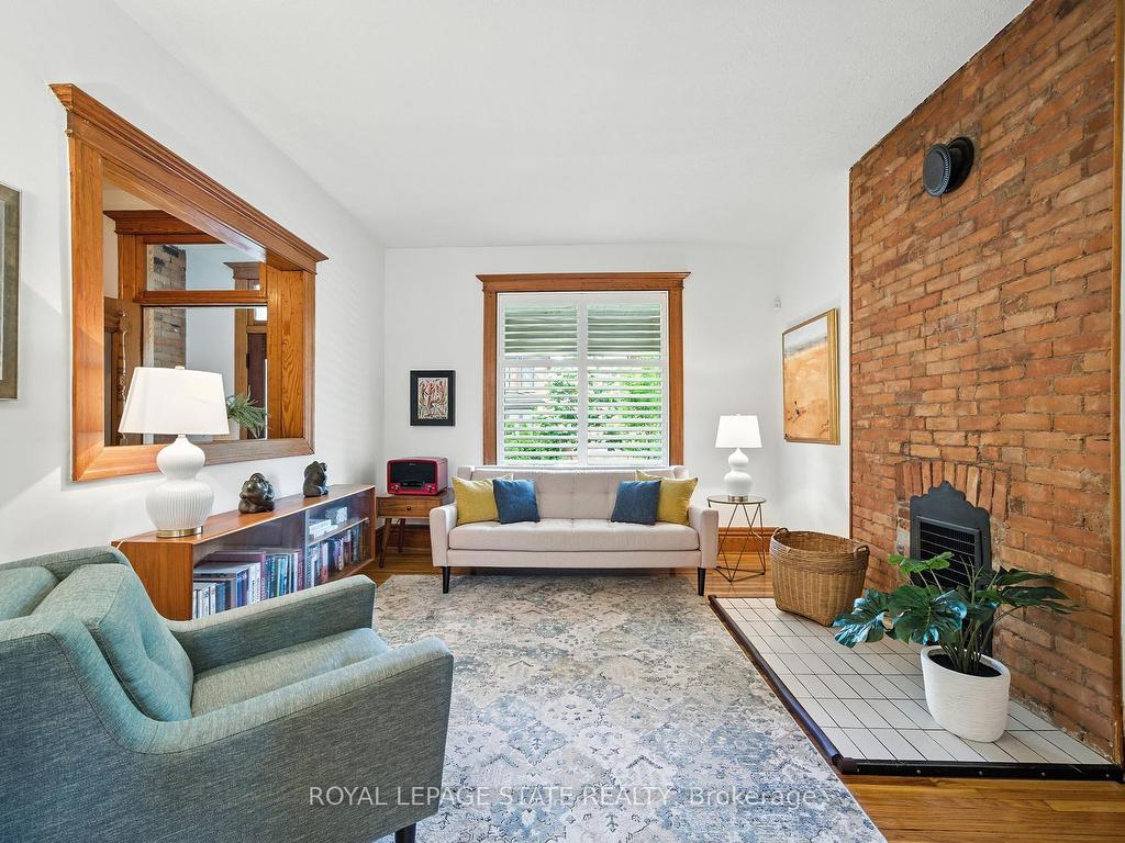 









137


Markland

Street,
Hamilton,




ON
L8P 2K3

