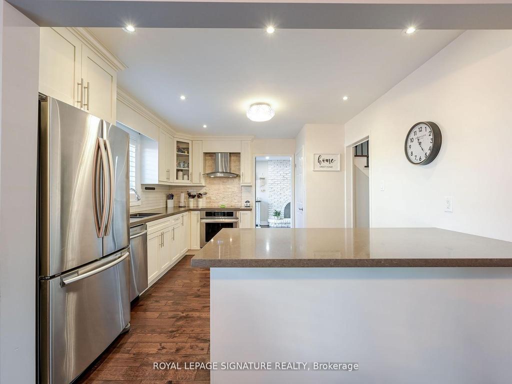 









281


Mcgill

Street,
Mississauga,




ON
L5A 1V3

