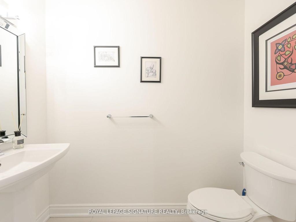 









281


Mcgill

Street,
Mississauga,




ON
L5A 1V3

