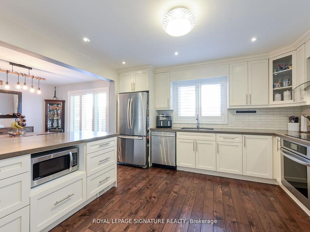 









281


Mcgill

Street,
Mississauga,




ON
L5A 1V3

