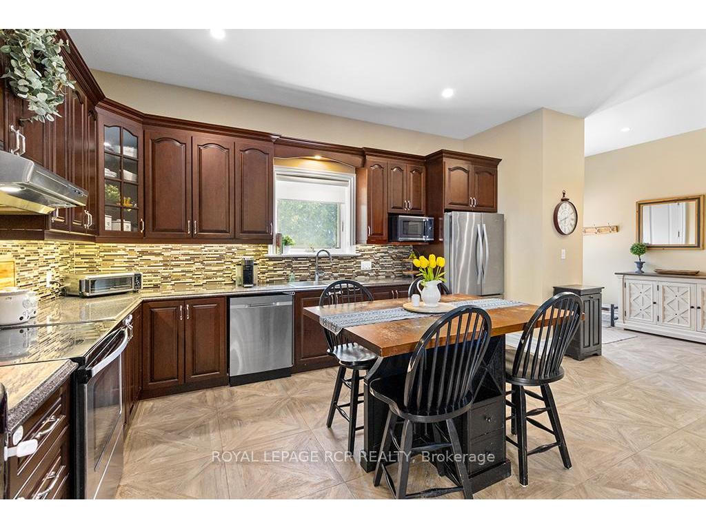 









5680


Wellington Road 23

N/A,
Erin,




ON
N0B 1T0

