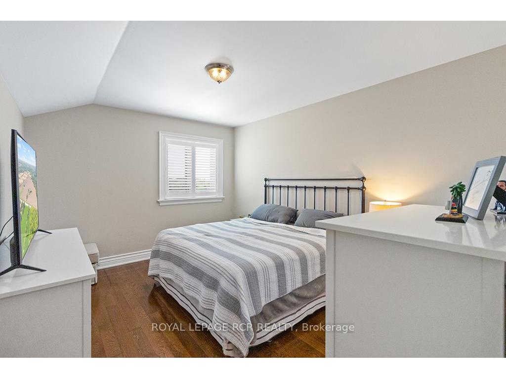 









5680


Wellington Road 23

N/A,
Erin,




ON
N0B 1T0

