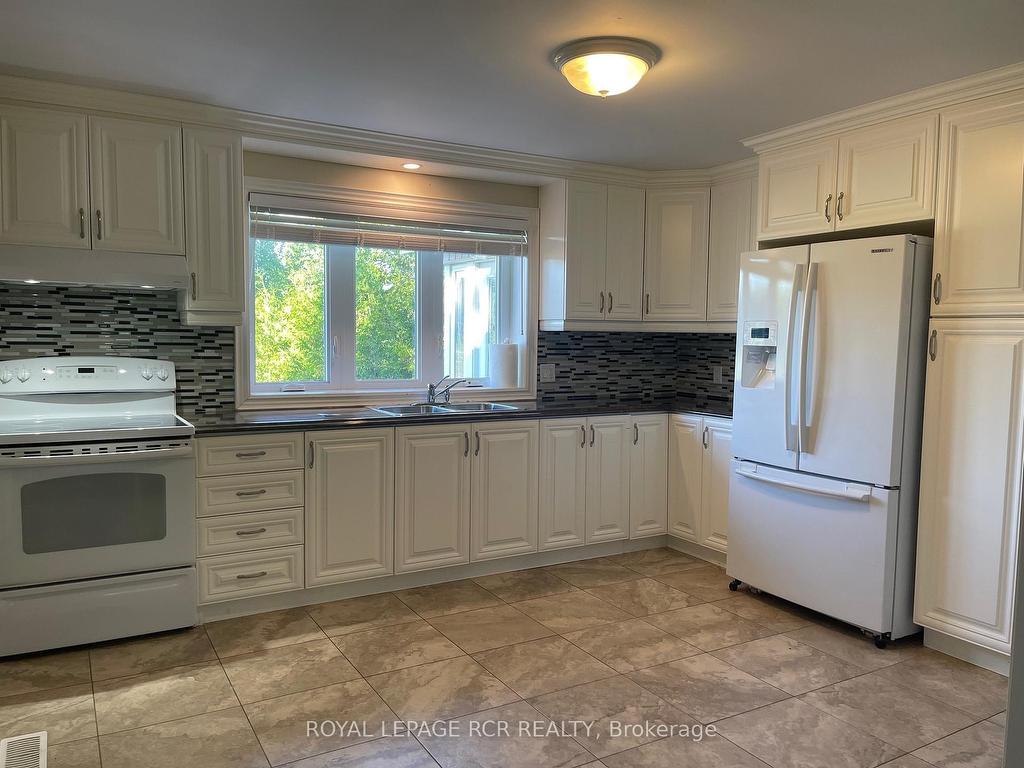 









5680


Wellington Road 23

N/A,
Erin,




ON
N0B 1T0

