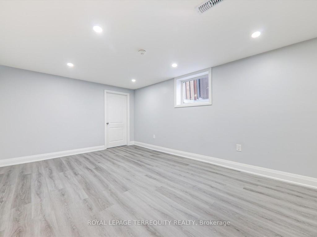 









171


Guelph

Street, Basement,
Oshawa,




ON
L1H 6J1


