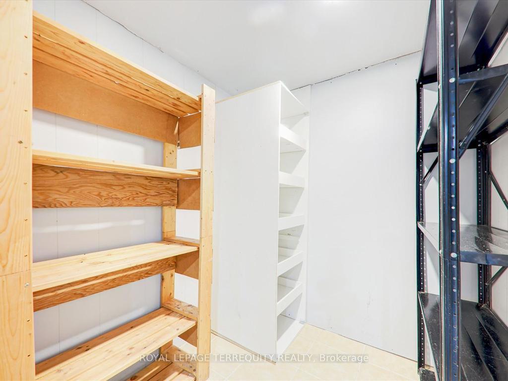 









171


Guelph

Street, Basement,
Oshawa,




ON
L1H 6J1

