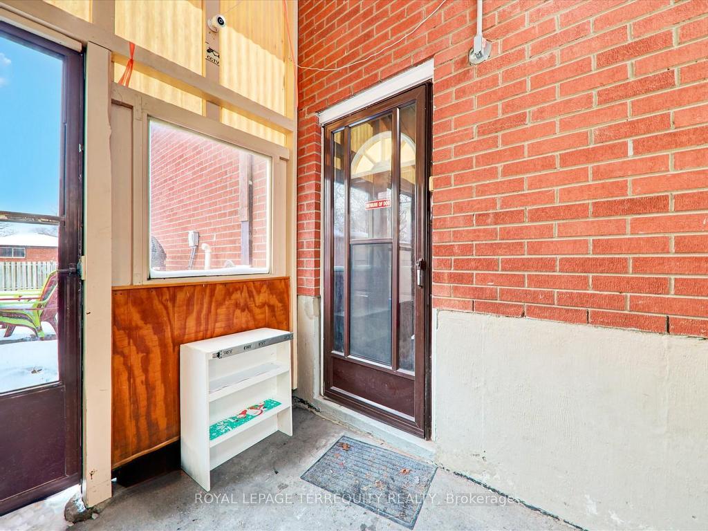 









171


Guelph

Street, Basement,
Oshawa,




ON
L1H 6J1

