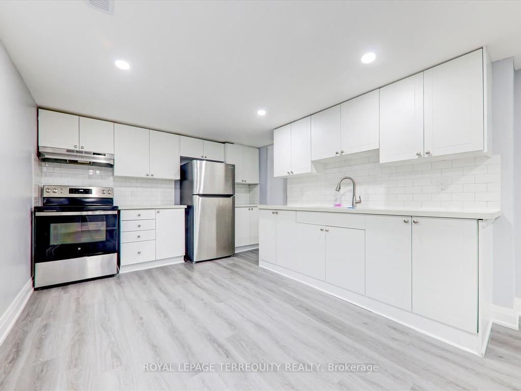 









171


Guelph

Street, Basement,
Oshawa,




ON
L1H 6J1

