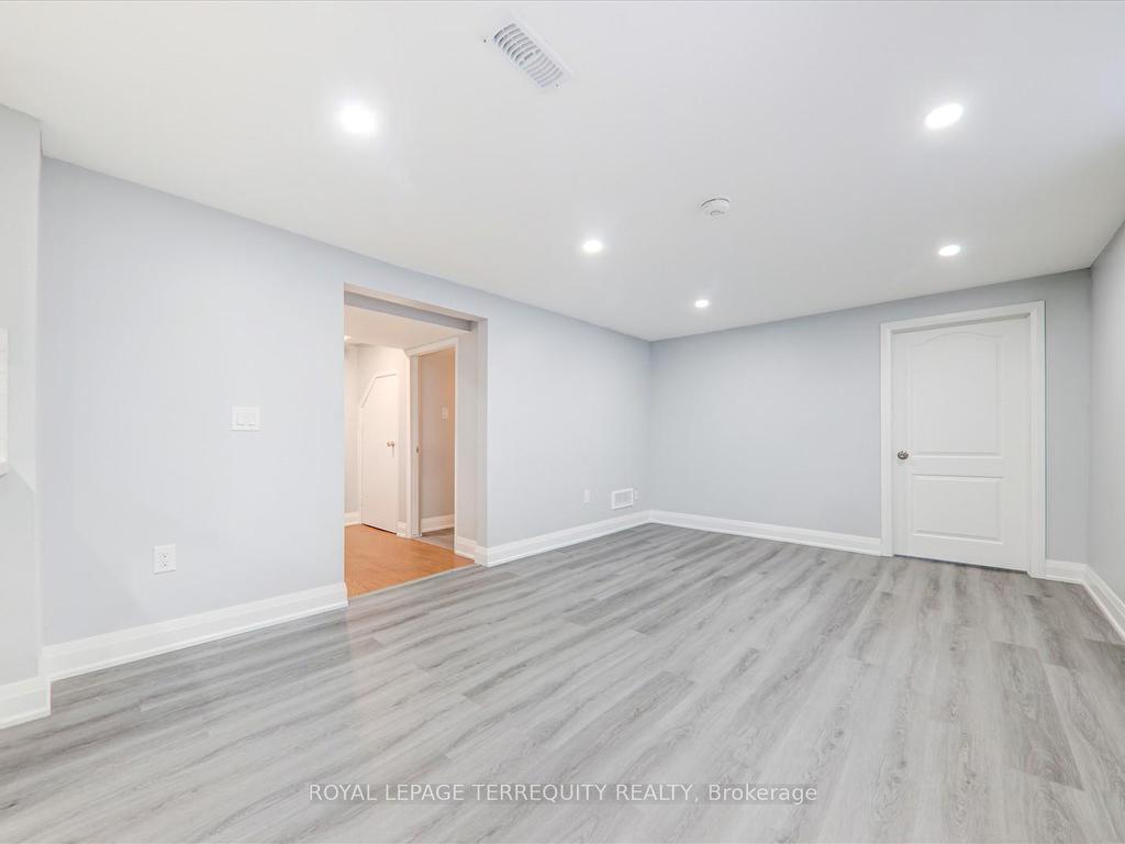 









171


Guelph

Street, Basement,
Oshawa,




ON
L1H 6J1

