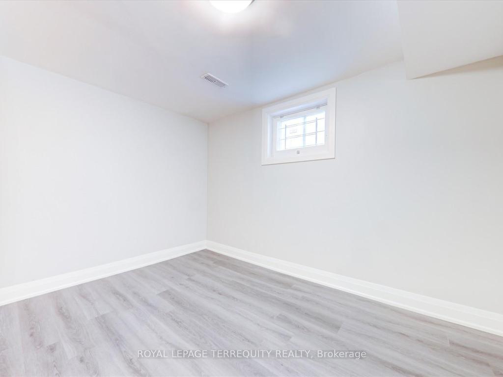 









171


Guelph

Street, Basement,
Oshawa,




ON
L1H 6J1

