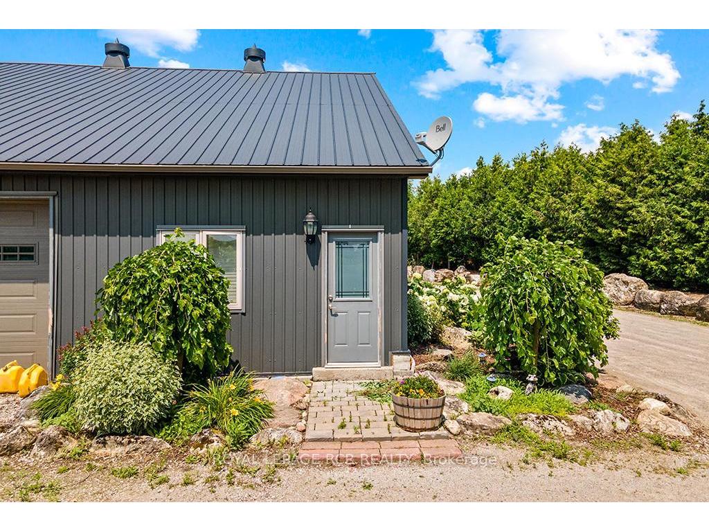 









5680


Wellington Road 23

N/A,
Erin,







ON
N0B 1T0


