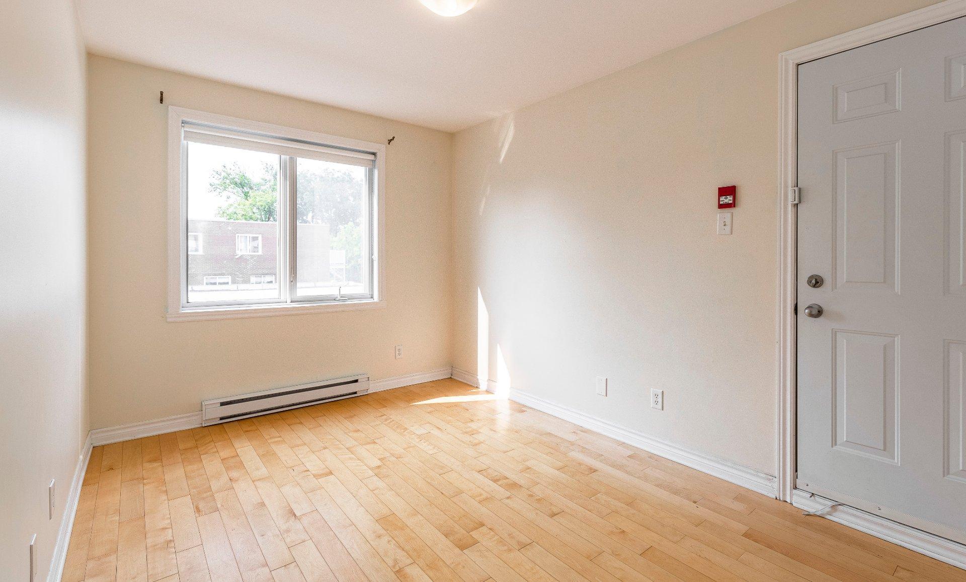 









4805


7e Avenue

,
Montréal (Rosemont/La Petite-Patrie),




QC
H1Y2M8

