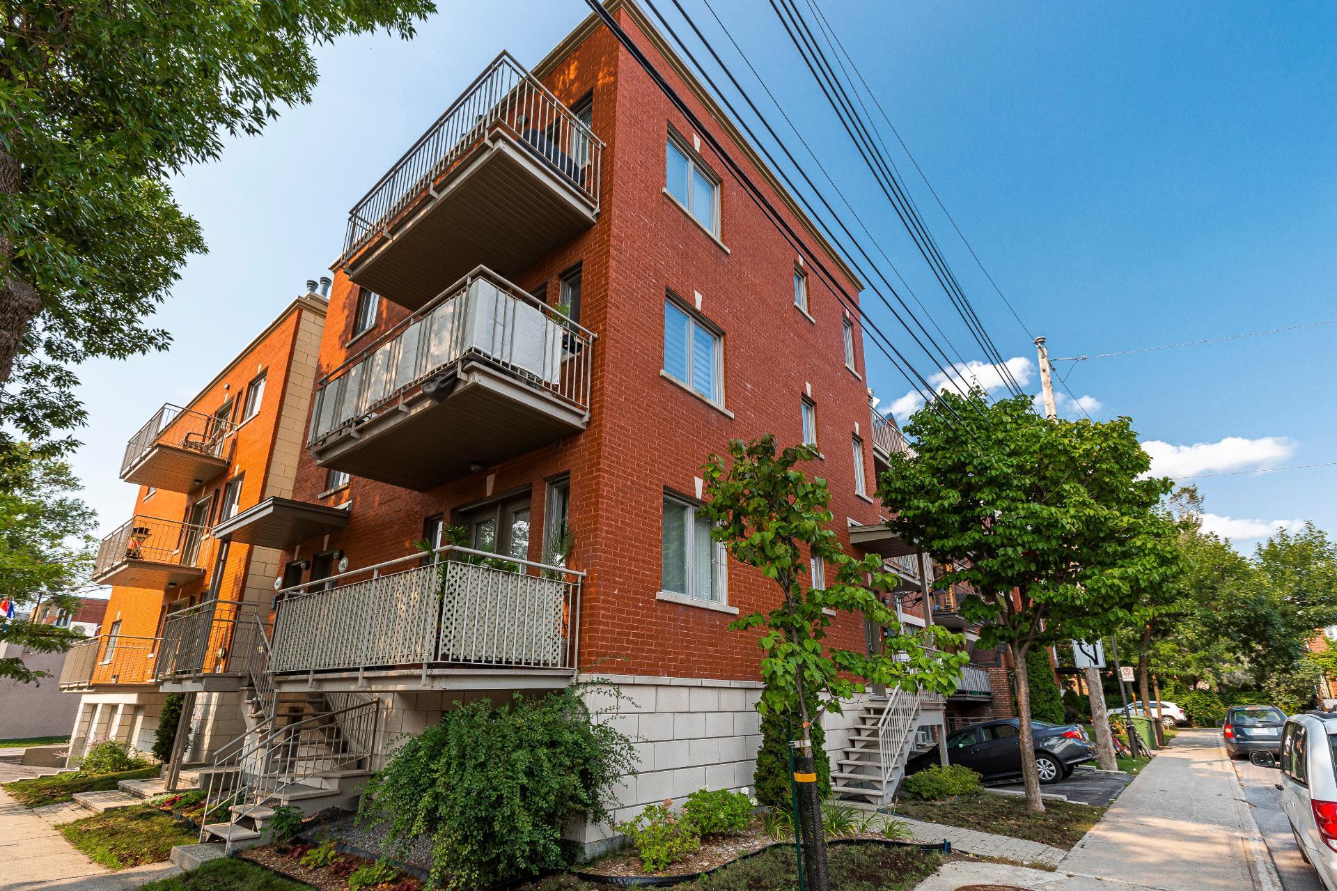 









4805


7e Avenue

,
Montréal (Rosemont/La Petite-Patrie),




QC
H1Y2M8

