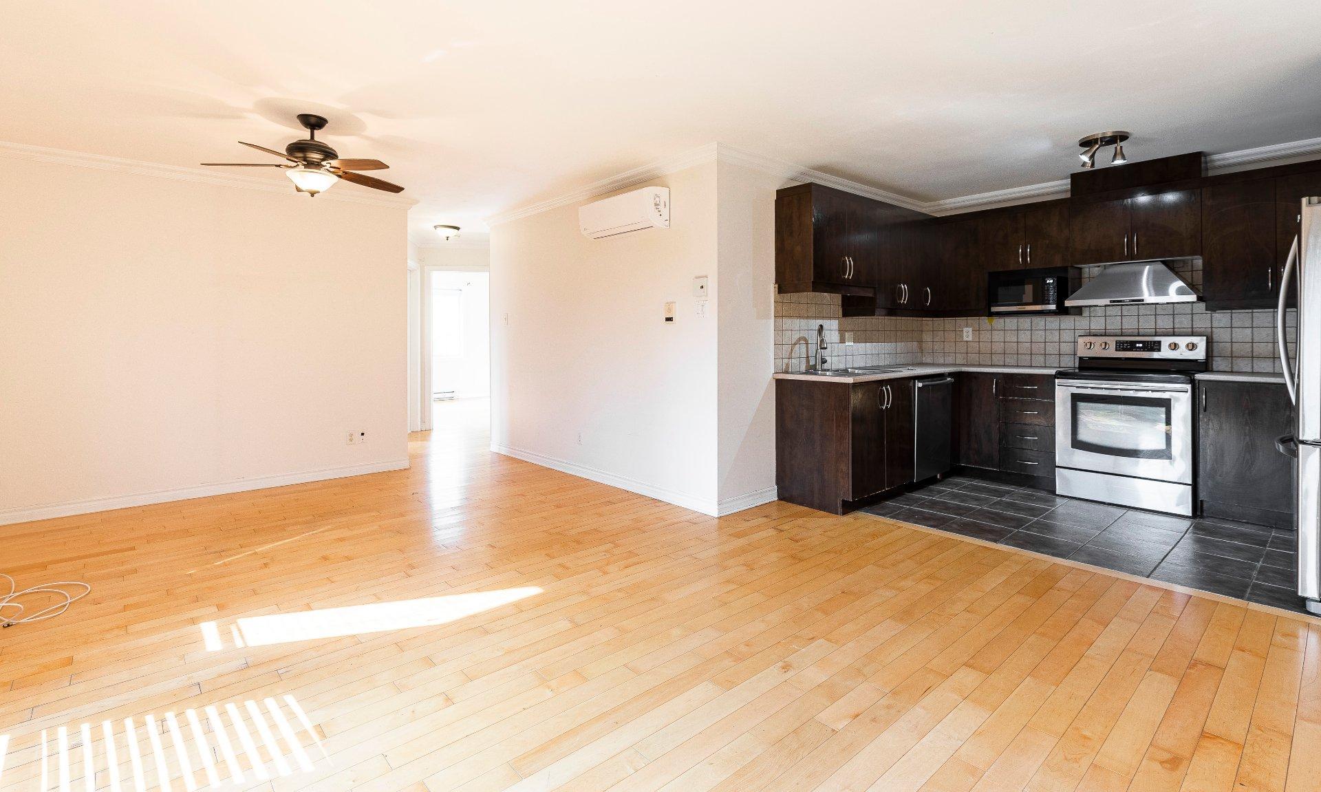 









4805


7e Avenue

,
Montréal (Rosemont/La Petite-Patrie),




QC
H1Y2M8

