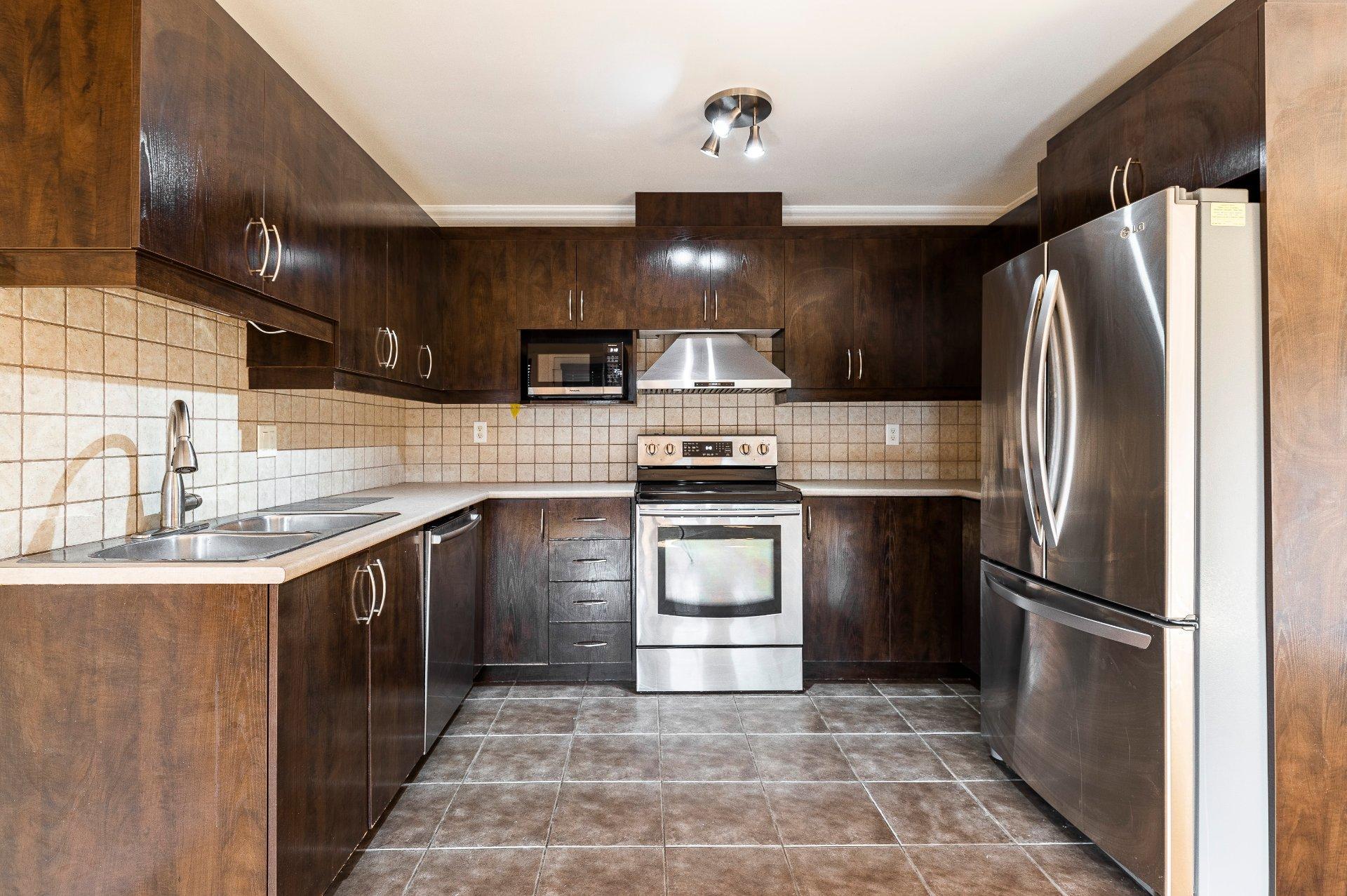 









4805


7e Avenue

,
Montréal (Rosemont/La Petite-Patrie),




QC
H1Y2M8

