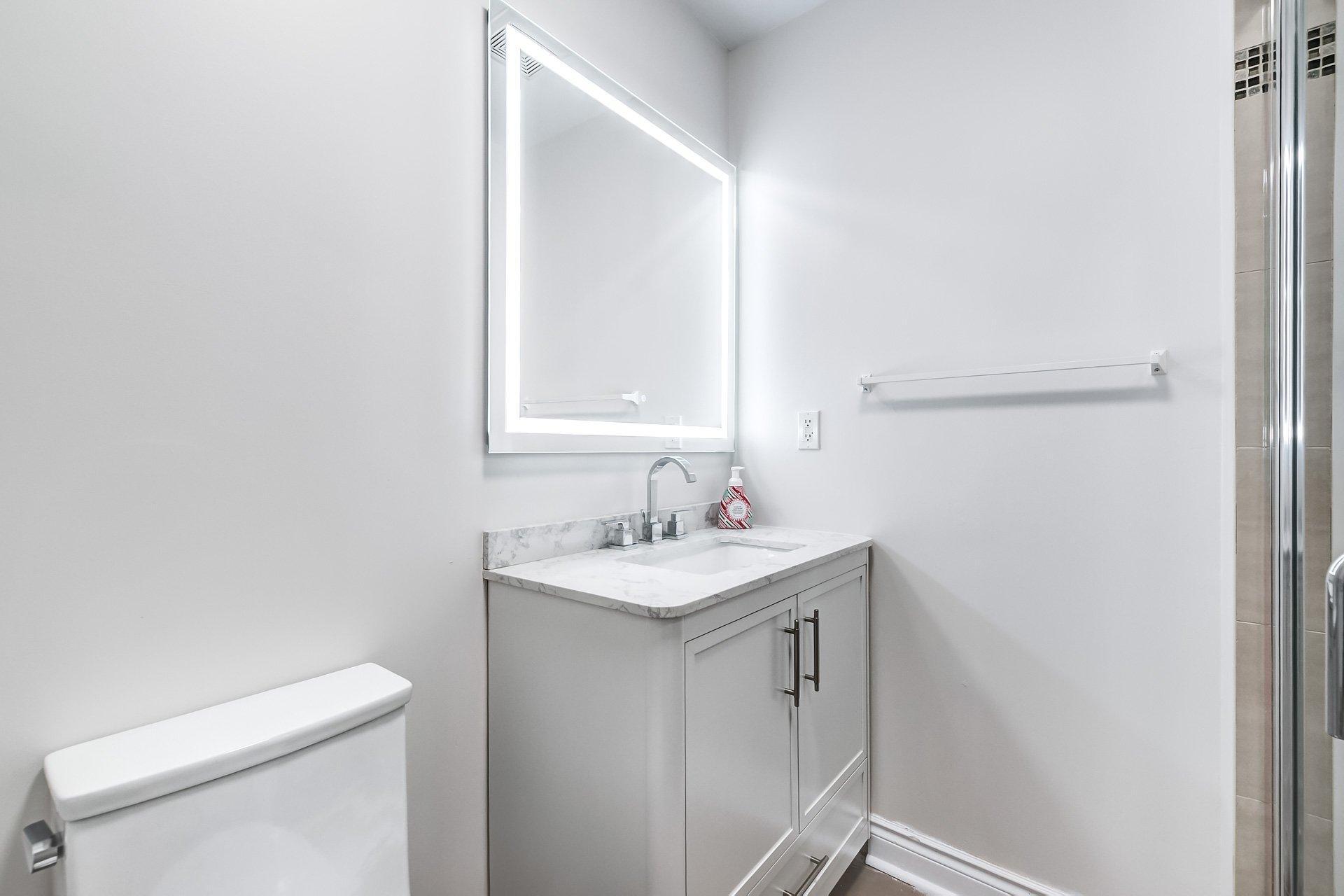









4633

 - 4633A


Rue Sherbrooke O.

,
Westmount,




QC
H3G1Z2

