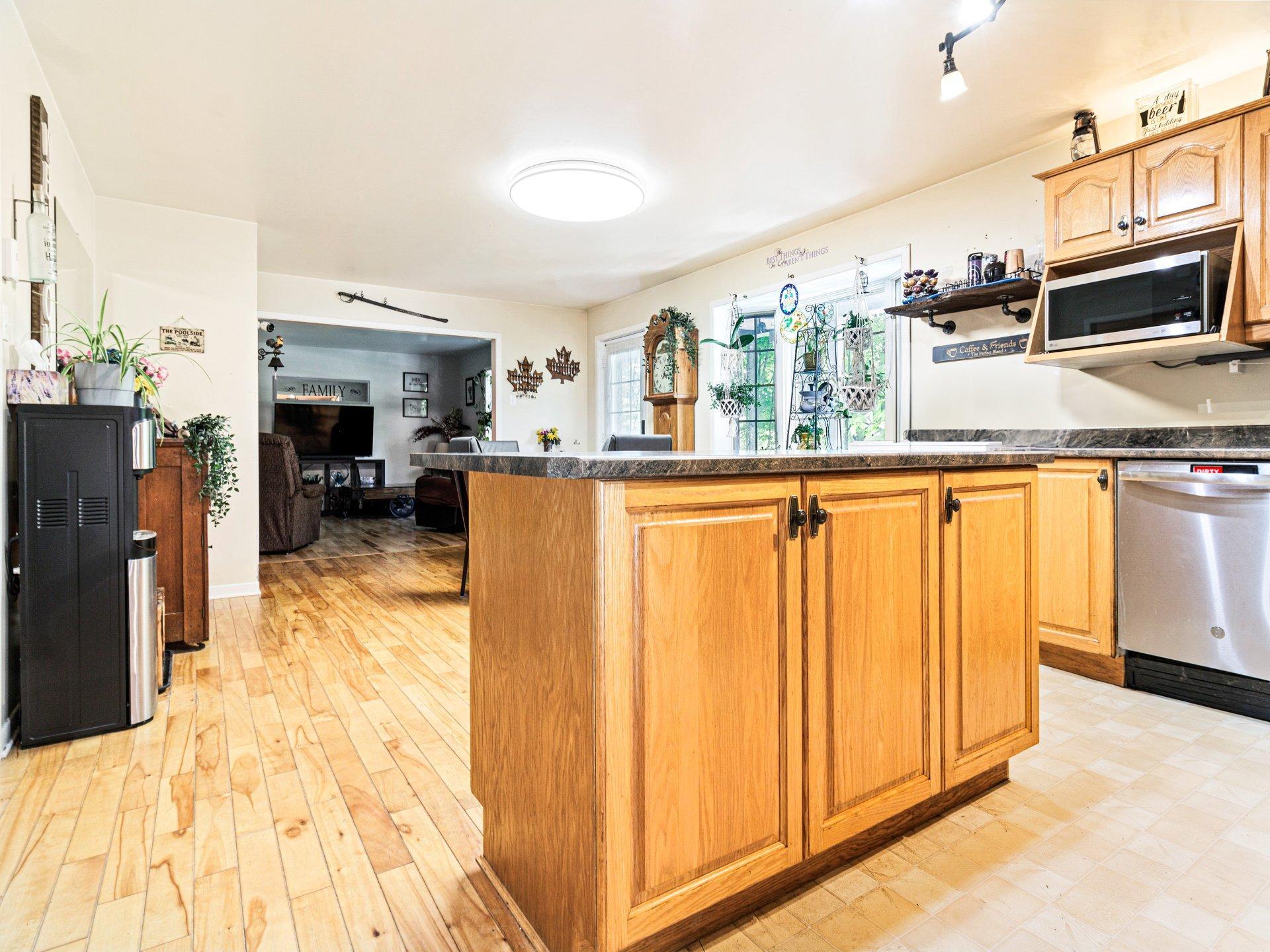 









2


Rue des Saphirs

,
Brownsburg-Chatham,




QC
J8G1J8

