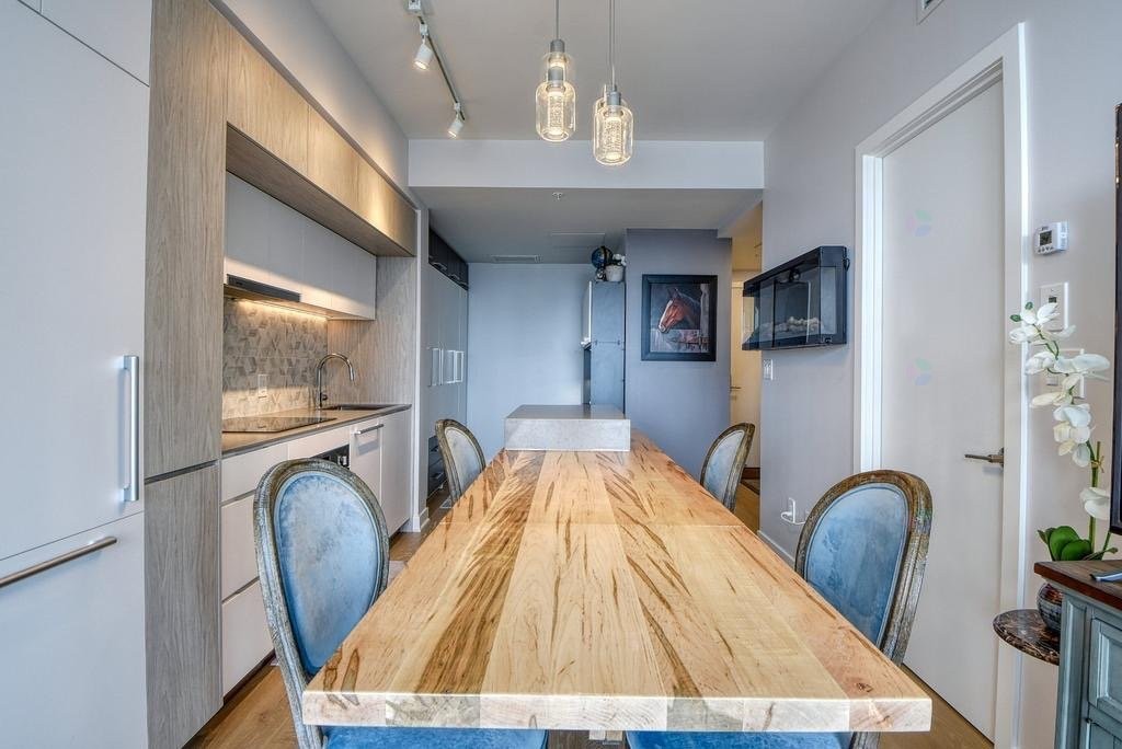 









1188


Rue St-Antoine O.

, 3301,
Montréal (Ville-Marie),




QC
H3B0E5

