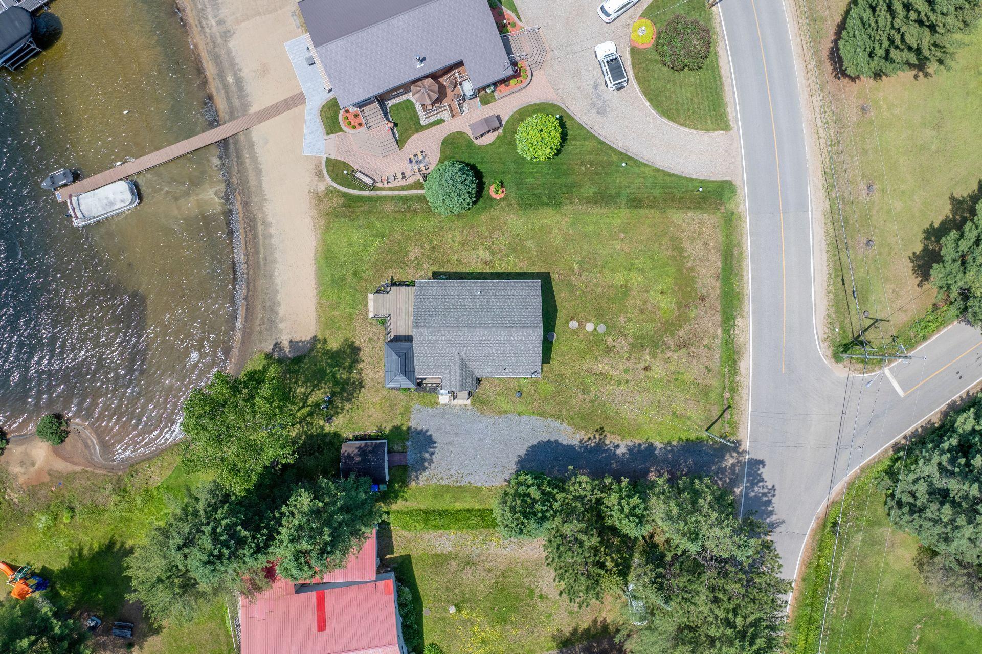 









2146


Ch. du Tour-du-Lac

,
Lac-des-Plages,




QC
J0T1K0

