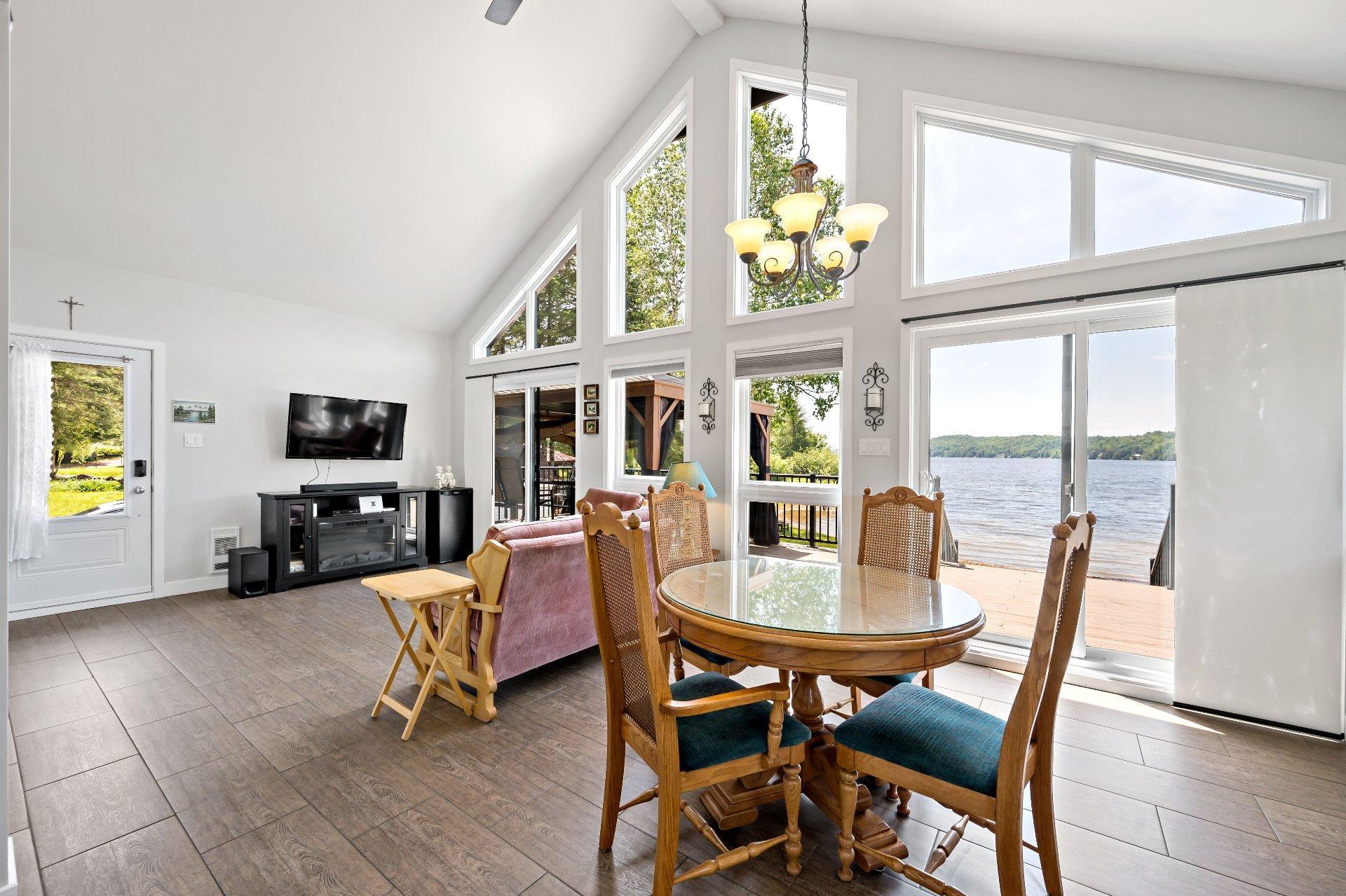 









2146


Ch. du Tour-du-Lac

,
Lac-des-Plages,




QC
J0T1K0

