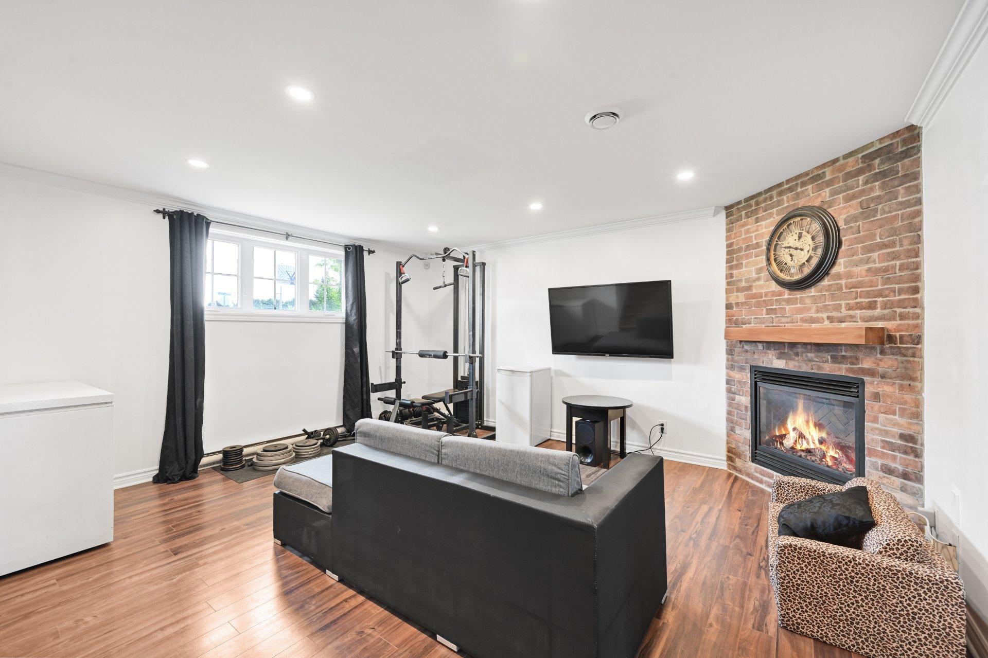 









475


Rue des Orioles

,
Saint-Amable,




QC
J0L1N0

