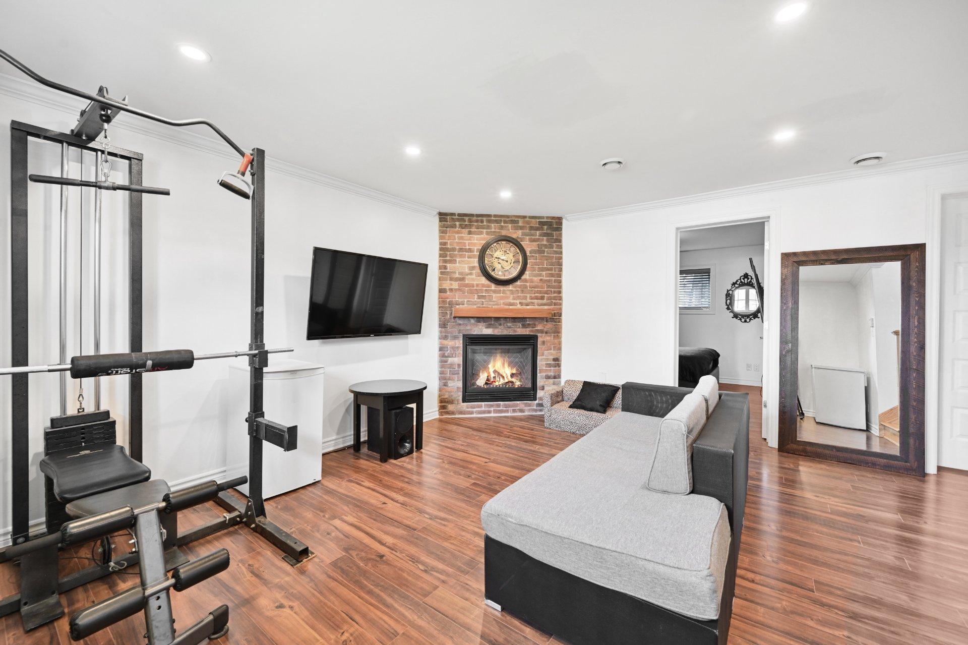 









475


Rue des Orioles

,
Saint-Amable,




QC
J0L1N0

