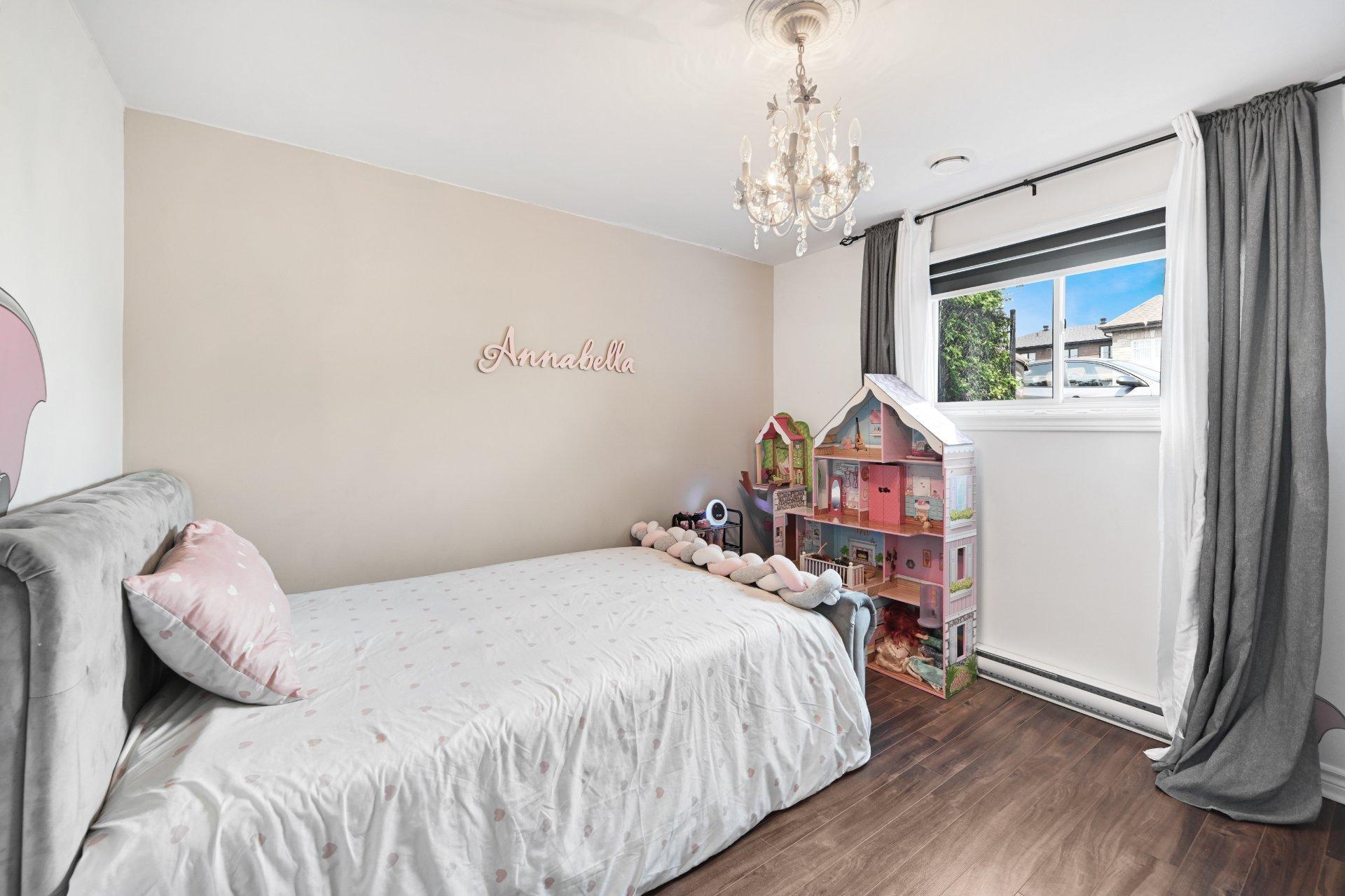 









475


Rue des Orioles

,
Saint-Amable,




QC
J0L1N0

