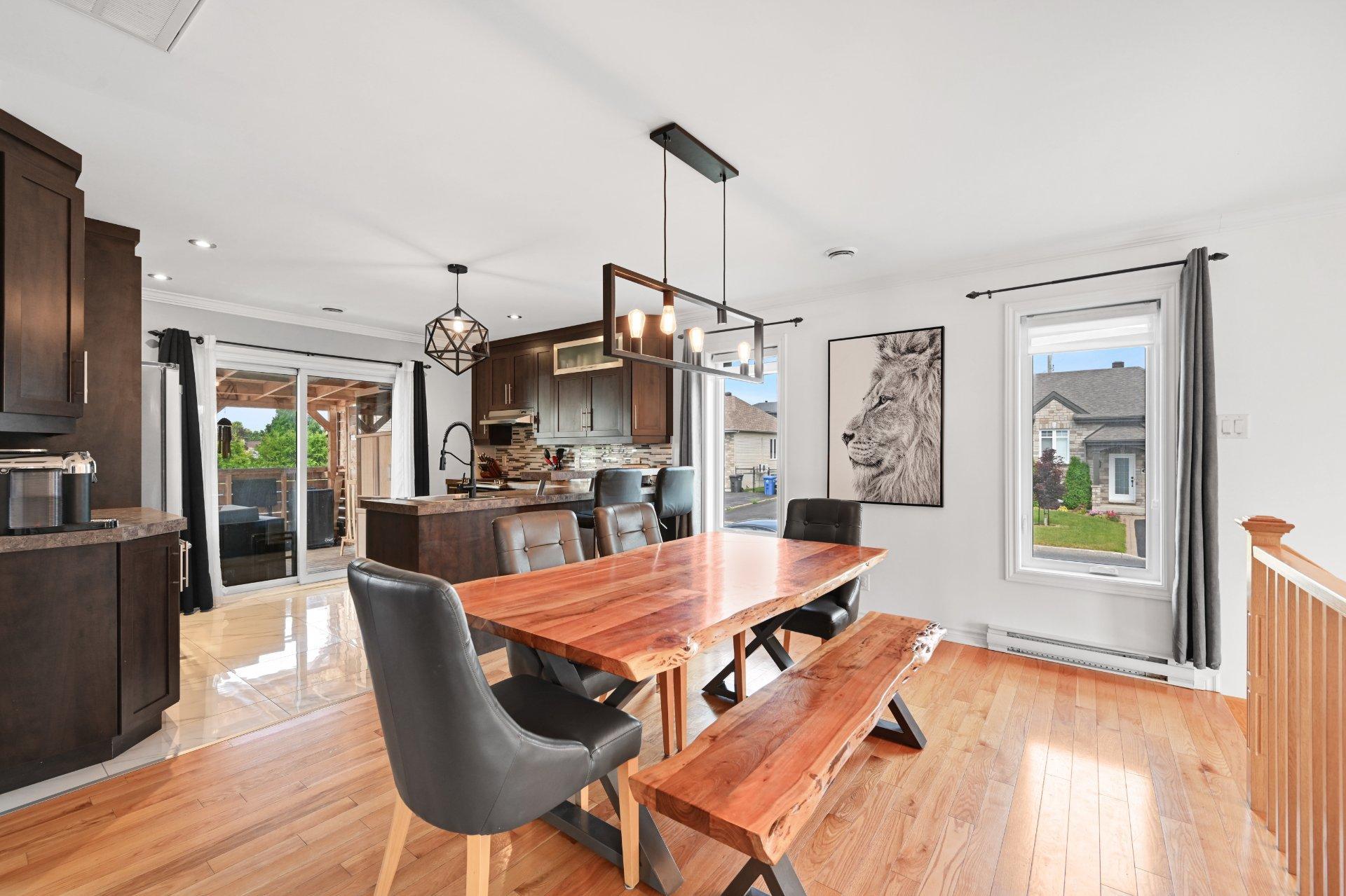 









475


Rue des Orioles

,
Saint-Amable,




QC
J0L1N0

