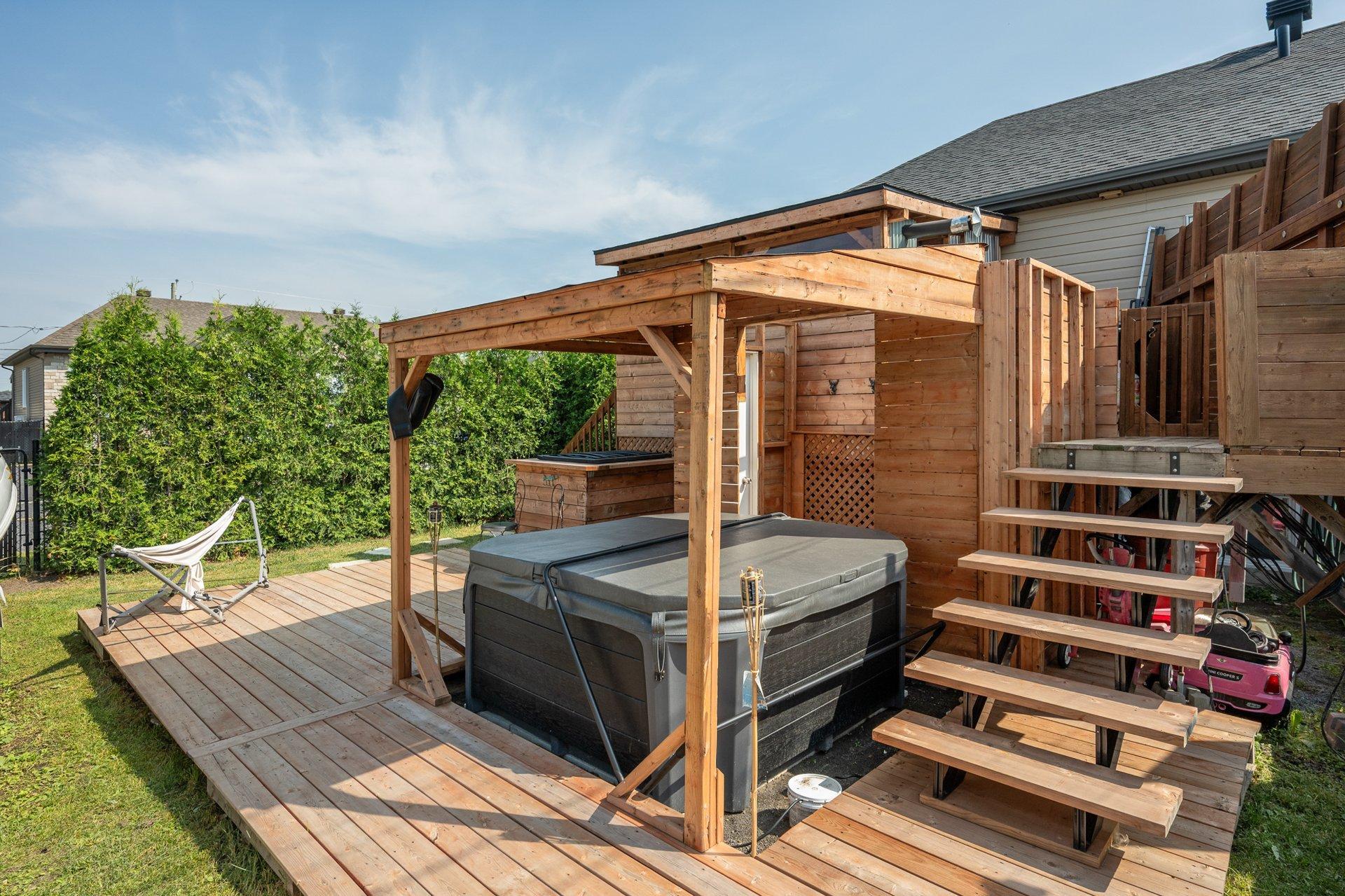 









475


Rue des Orioles

,
Saint-Amable,




QC
J0L1N0

