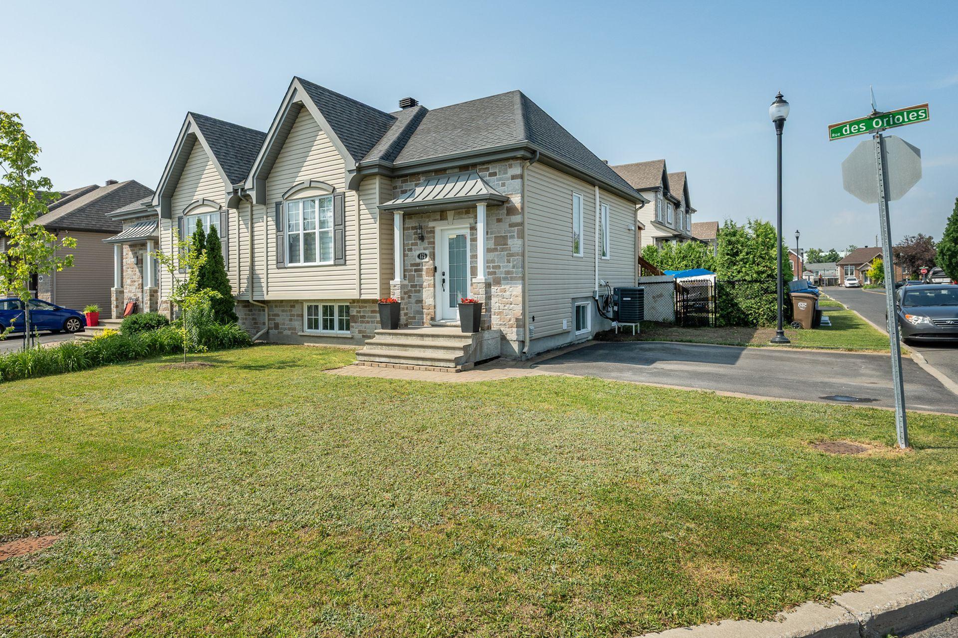 









475


Rue des Orioles

,
Saint-Amable,




QC
J0L1N0

