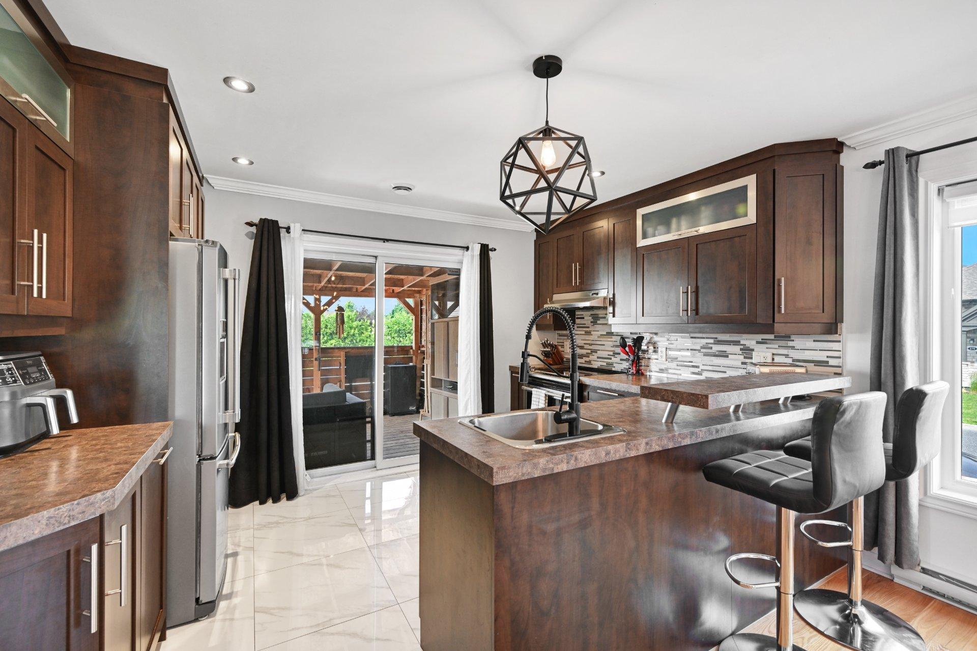 









475


Rue des Orioles

,
Saint-Amable,




QC
J0L1N0

