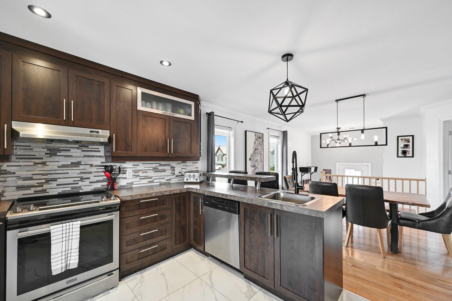 









475


Rue des Orioles

,
Saint-Amable,




QC
J0L1N0

