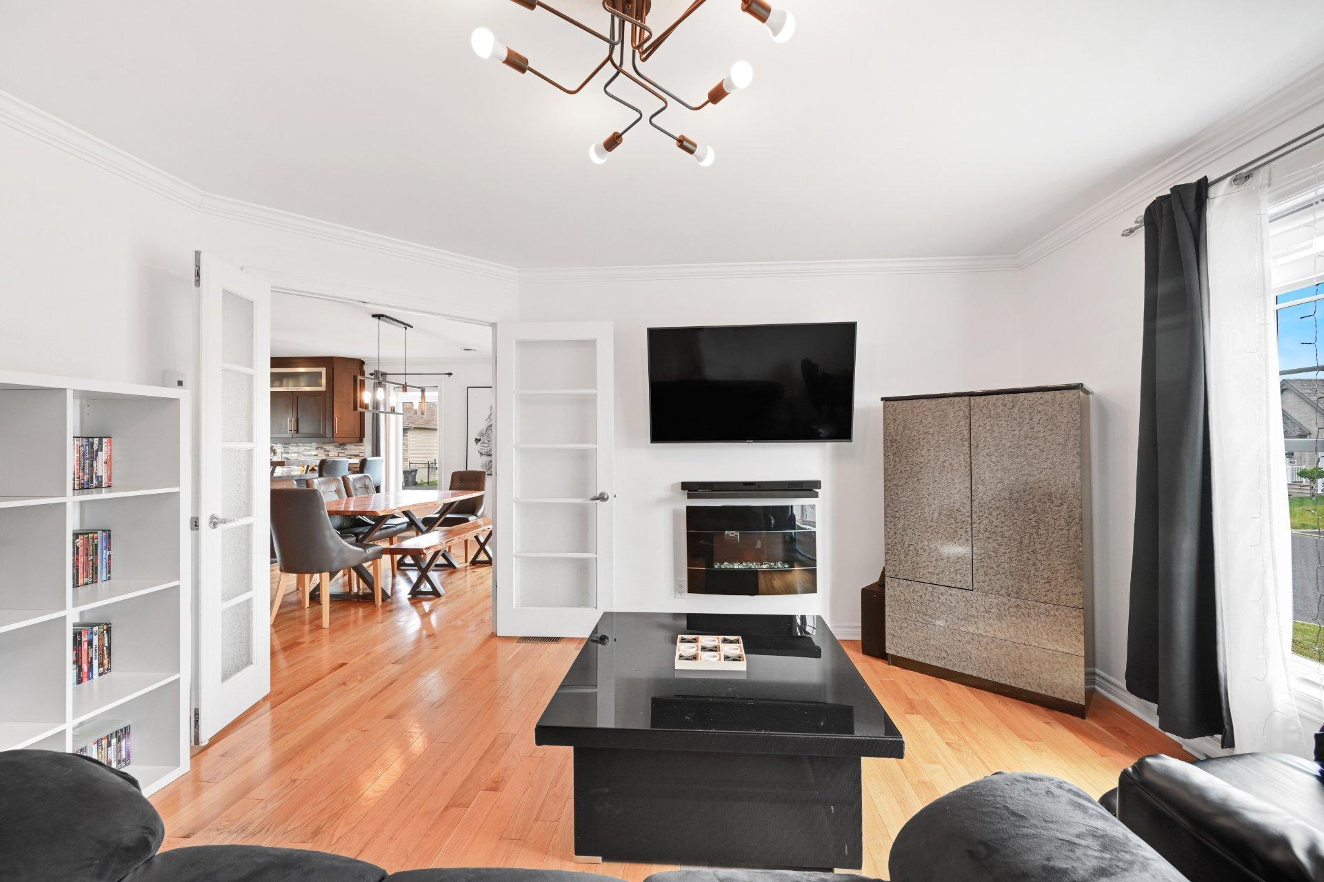 









475


Rue des Orioles

,
Saint-Amable,




QC
J0L1N0

