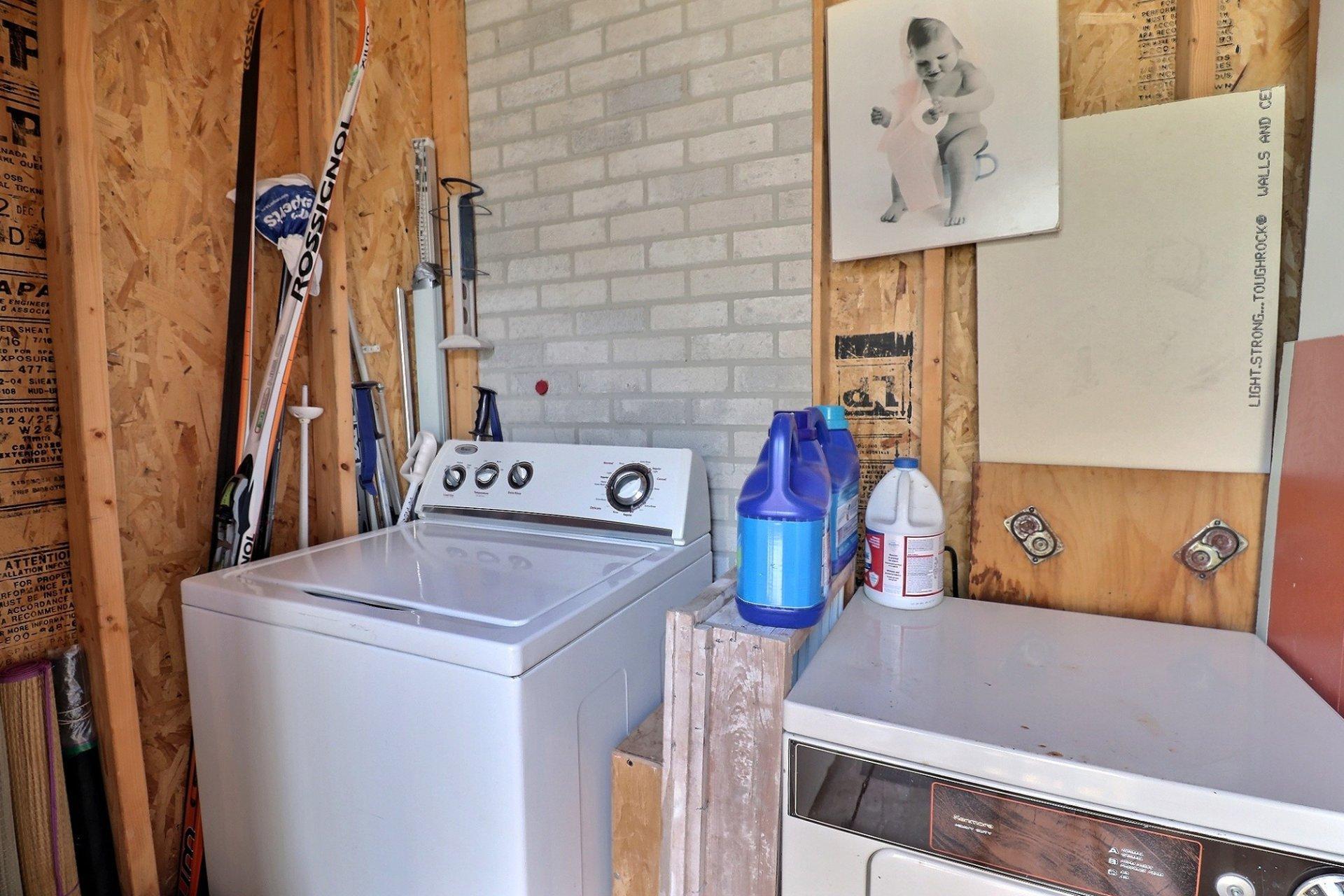 









240


Ch. de Blue Sea

,
Gracefield,




QC
J0X1X0

