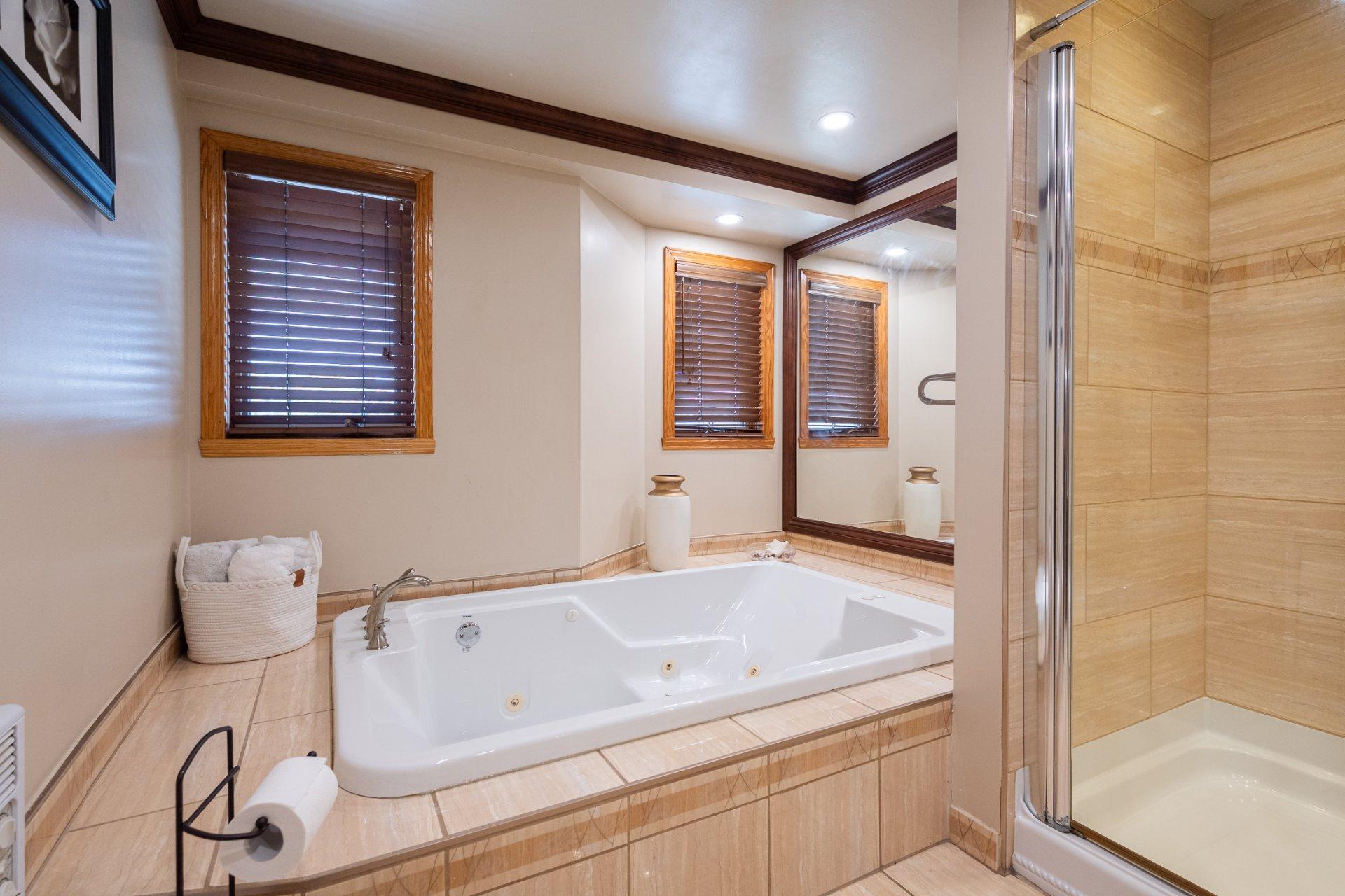 









1698

 - 1702


Rue de Touraine

,
Laval (Chomedey),




QC
H7N5W6

